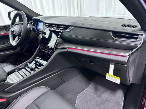 New 2025 Jeep Grand Cherokee L Overland w/ Luxury Tech Group IV AWD/4WD image 25