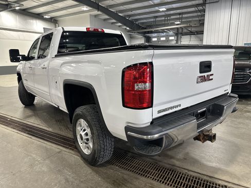 Used 2017 GMC Sierra 2500 SLE w/ HD SLE Preferred Plus Package AWD/4WD image 5