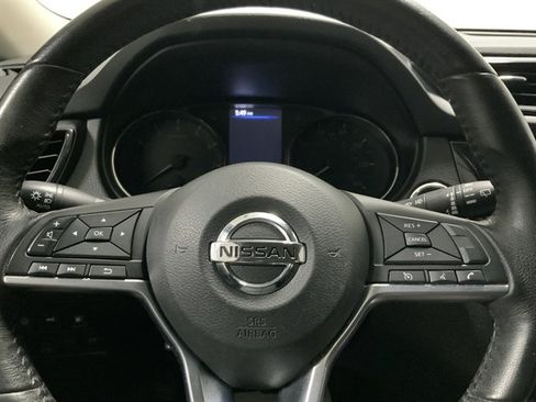 Used 2019 Nissan Rogue SV image 24