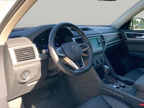 Used 2023 Volkswagen Atlas SE AWD/4WD image 17