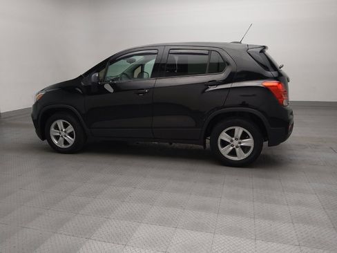 Used 2019 Chevrolet Trax LS w/ Tint and Cruise Package image 3