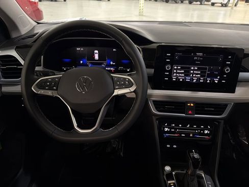 New 2026 Volkswagen Taos SE image 27