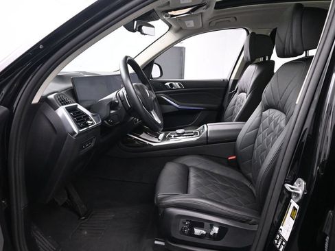 Used 2024 BMW X7 xDrive40i w/ Premium Package AWD/4WD image 15