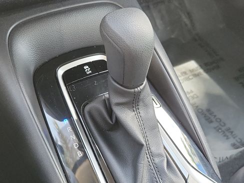 Used 2025 Toyota Corolla LE FWD image 26