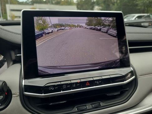 New 2026 Jeep Compass Limited image 13