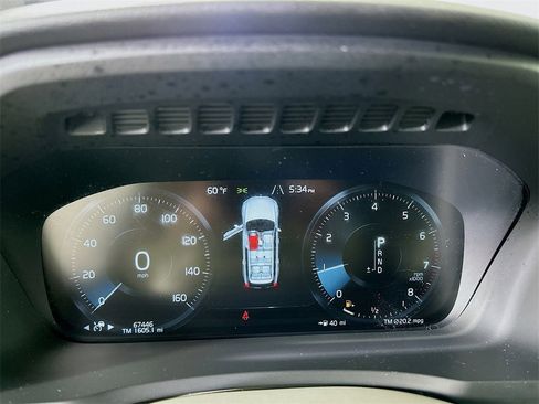 Used 2020 Volvo XC90 T5 Momentum w/ Protection Package Premier image 12