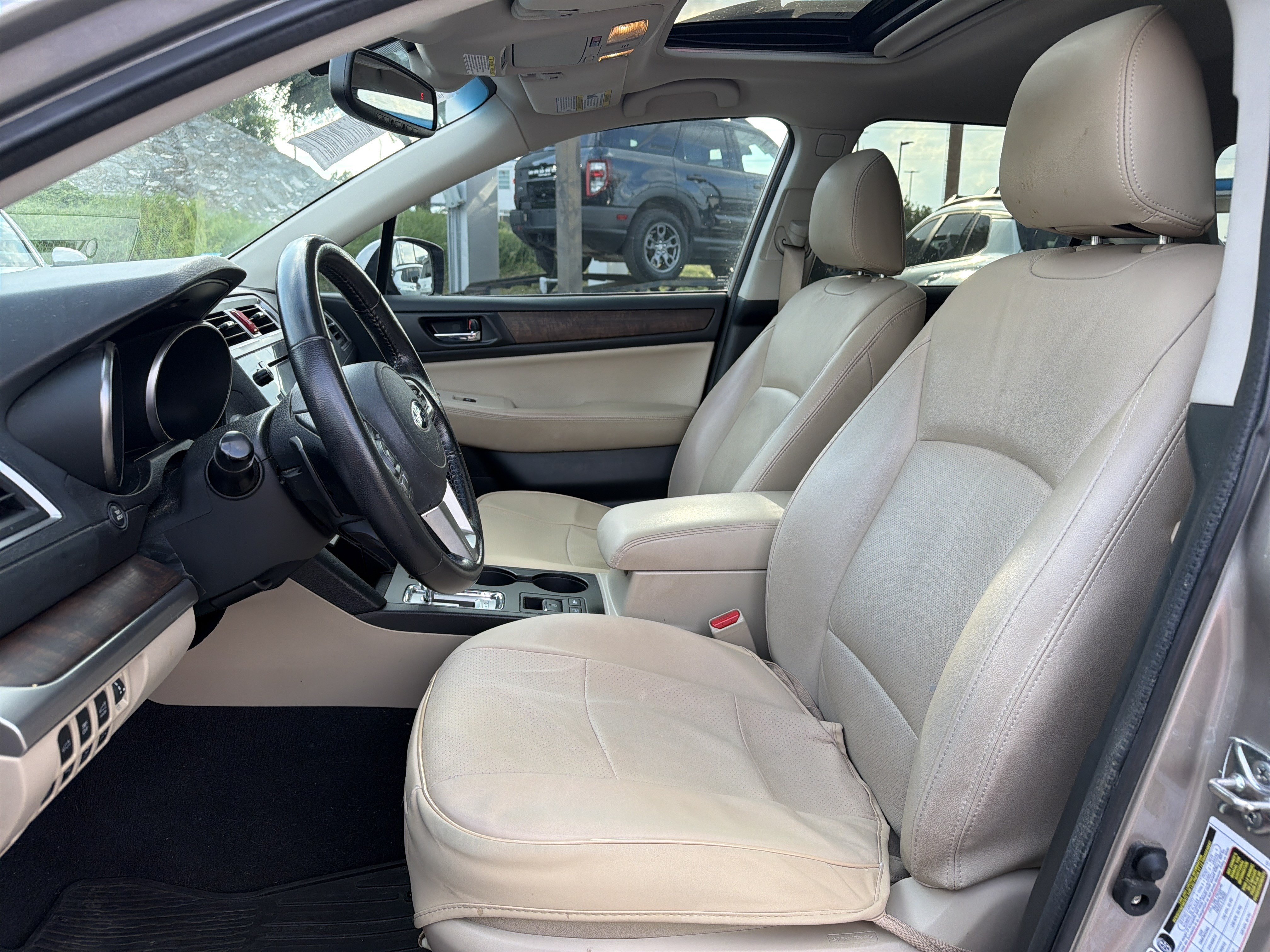 Used 2016 Subaru Outback 3.6R Limited AWD/4WD image 24