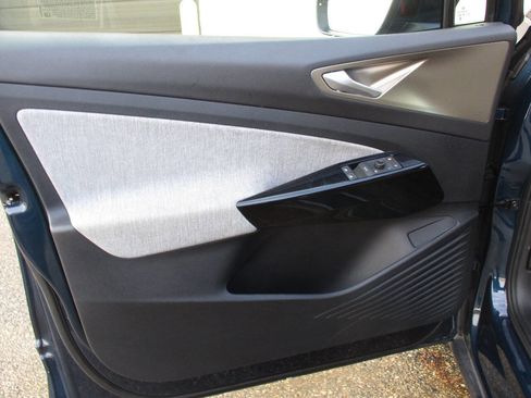 Used 2023 Volkswagen ID.4 Pro image 56