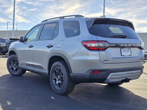 New 2025 Honda Pilot TrailSport image 16