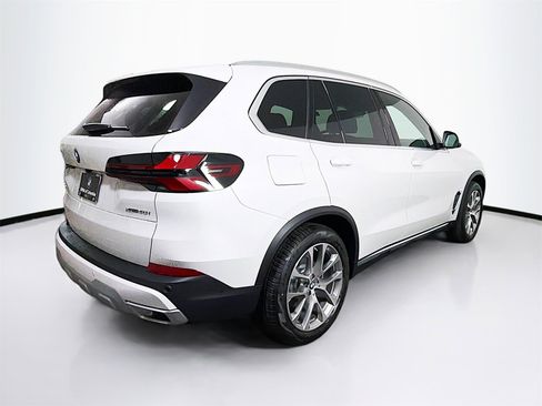 New 2026 BMW X5 xDrive40i w/ Climate Comfort Package image 7
