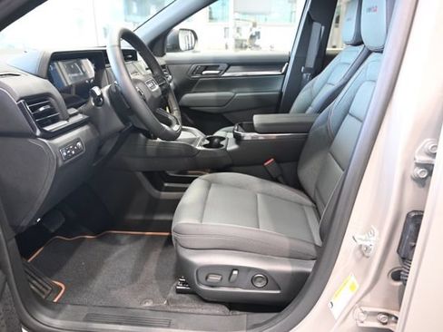 New 2026 GMC Terrain AT4 w/ Convenience Package III AWD/4WD image 9