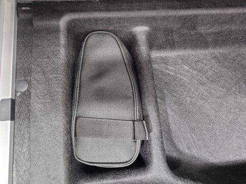 Used 2024 Rivian R1S Adventure image 34