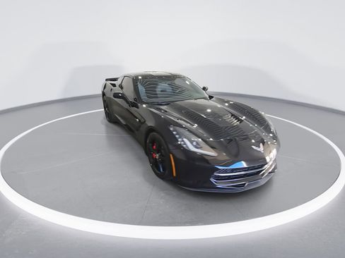 Used 2015 Chevrolet Corvette Stingray Coupe image 2