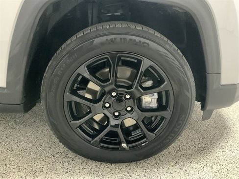 Used 2023 Jeep Compass Altitude w/ Convenience Group image 14