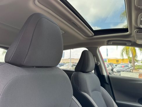 Used 2025 Subaru Crosstrek 2.5i Premium AWD/4WD image 18