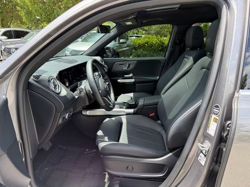 Used 2023 Mercedes-Benz GLB 250 image 11