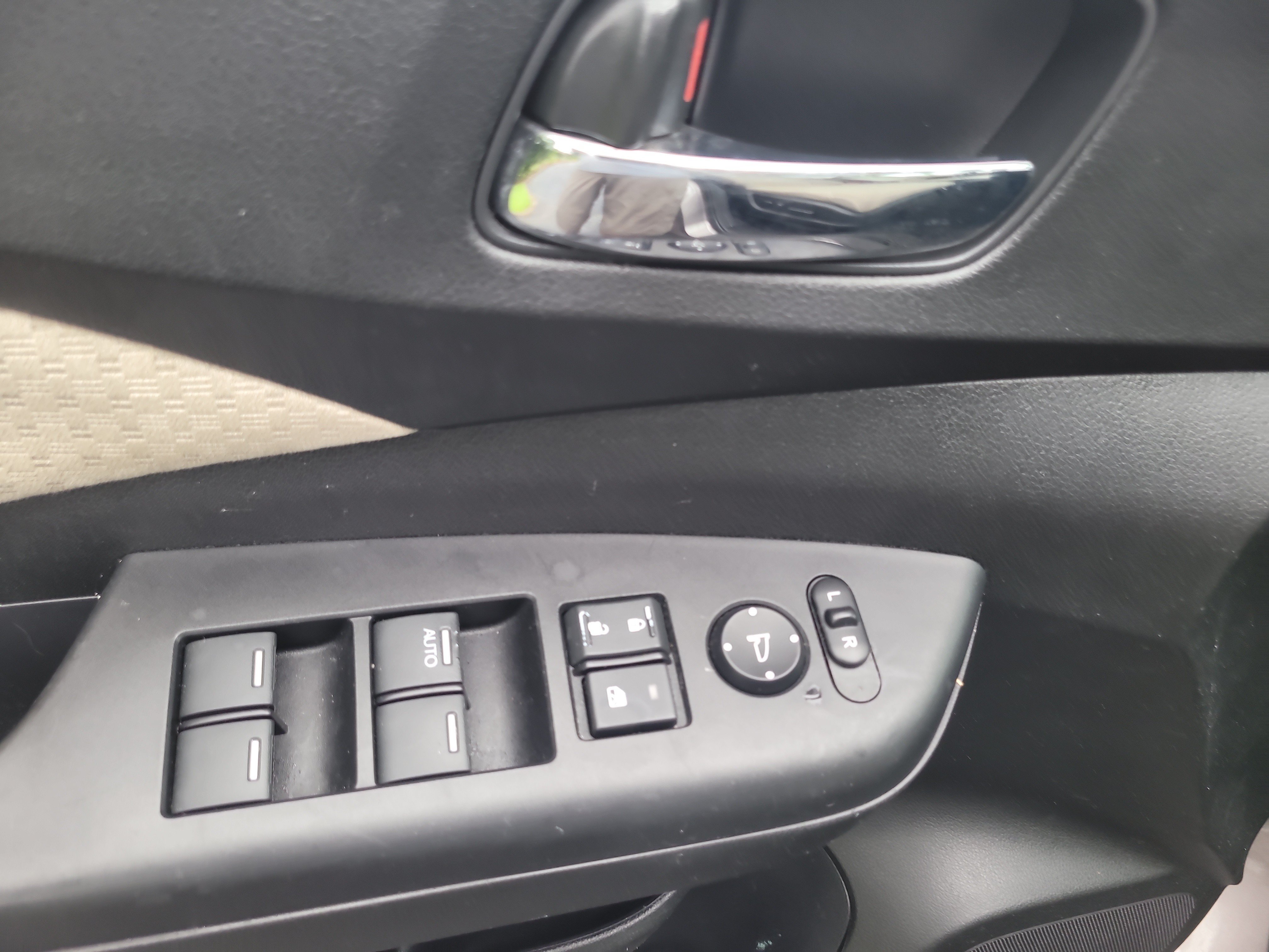 Used 2016 Honda CR-V EX image 17