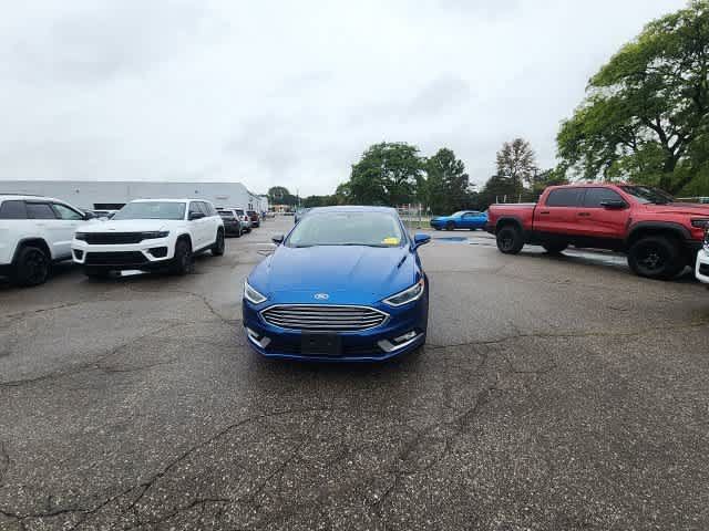 Used 2017 Ford Fusion SE w/ Fusion SE Technology Package AWD/4WD image 4