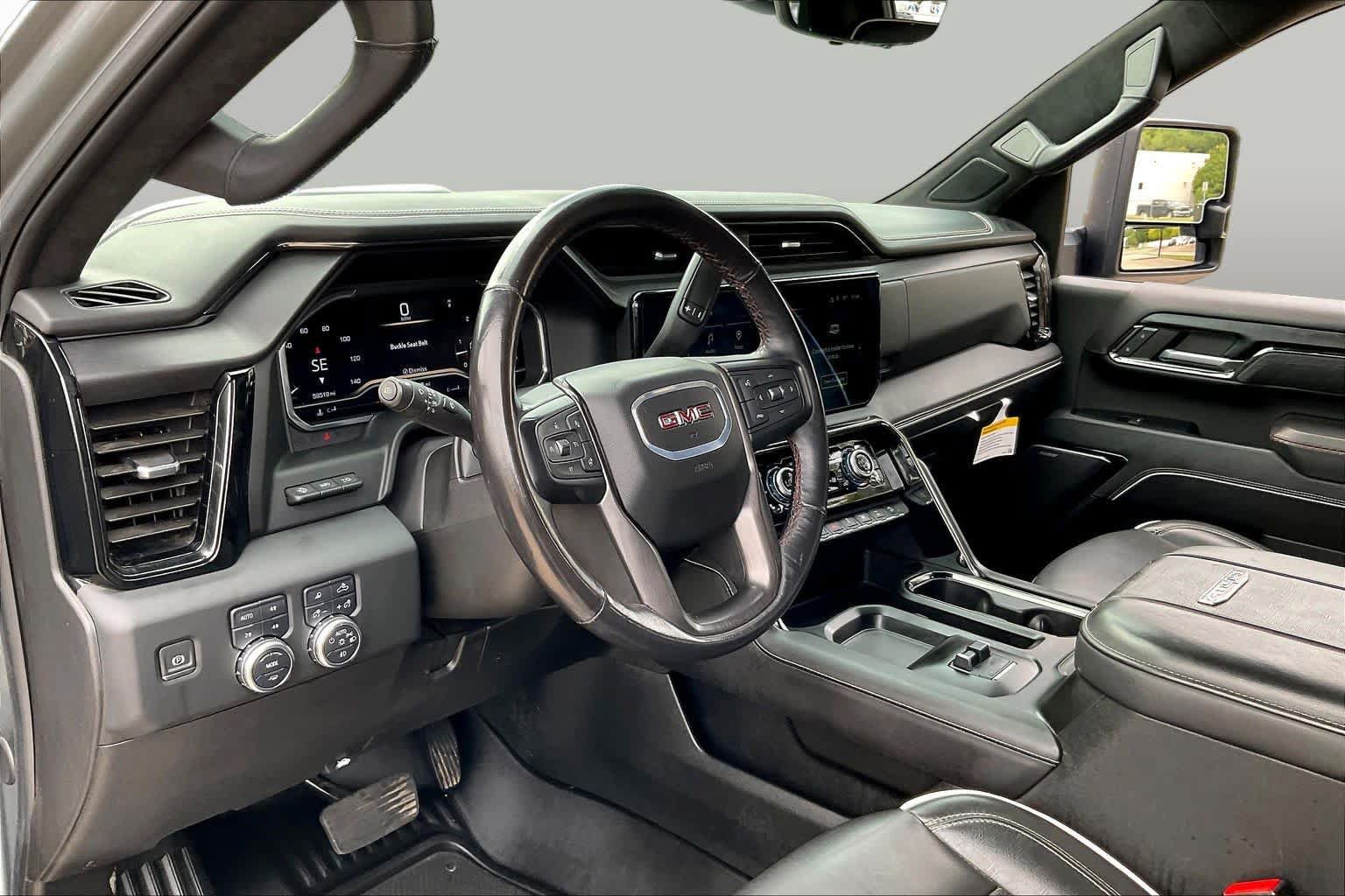 Used 2024 GMC Sierra 2500 AT4X AWD/4WD image 17