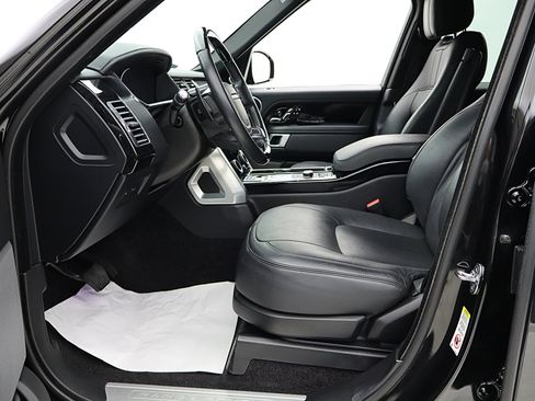 Used 2020 Land Rover Range Rover HSE image 26