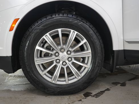 Used 2019 Cadillac XT5 Luxury AWD/4WD image 32