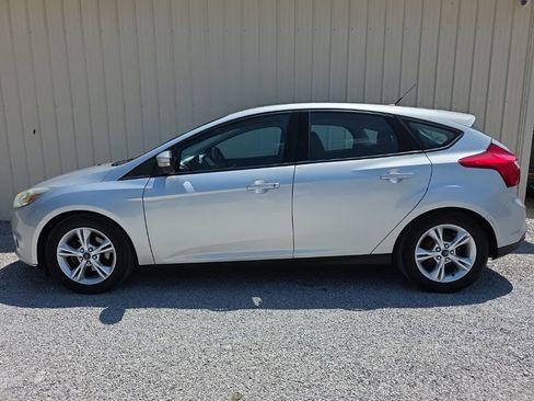 Used 2014 Ford Focus SE FWD image 11
