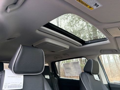 New 2026 Honda Odyssey Touring image 13