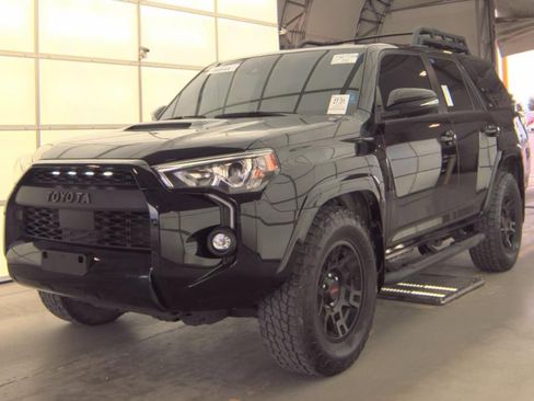 Used 2024 Toyota 4Runner SR5 Premium w/ Moonroof Package RWD image 2