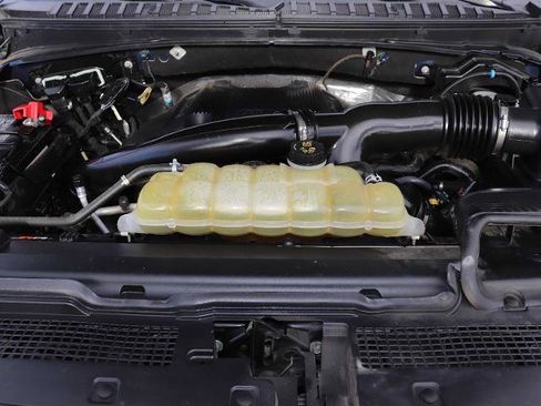 Certified 2019 Ford Expedition XLT w/ Equipment Group 202A image 14