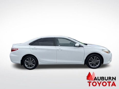 Used 2017 Toyota Camry SE FWD image 2