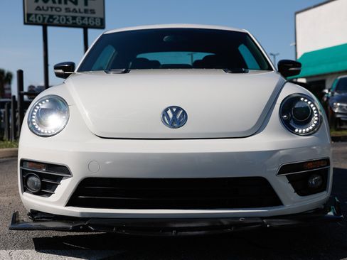 Used 2013 Volkswagen Beetle Turbo FWD image 21