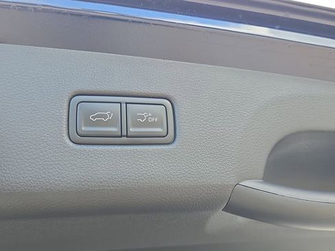 New 2026 Kia Carnival EX FWD image 11