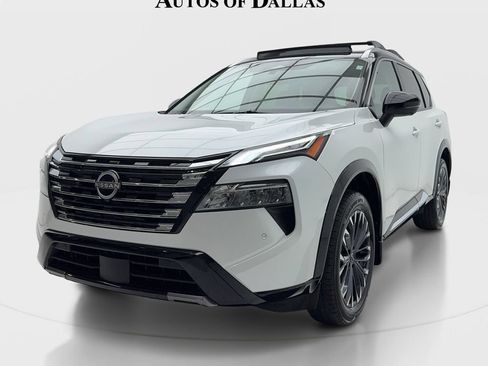 Used 2025 Nissan Rogue Platinum w/ Platinum Premium Package AWD/4WD image 3