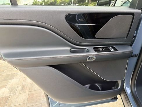 New 2026 Lincoln Aviator 2WD image 15