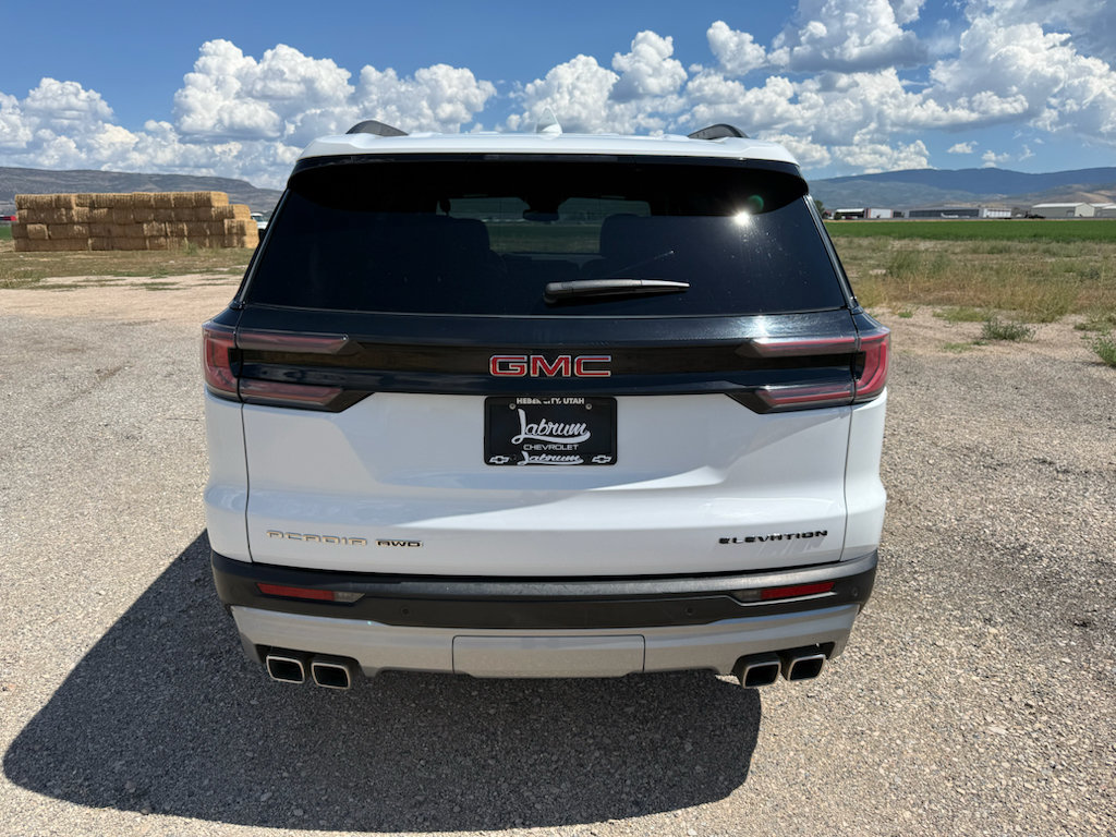Used 2024 GMC Acadia Elevation AWD/4WD image 6