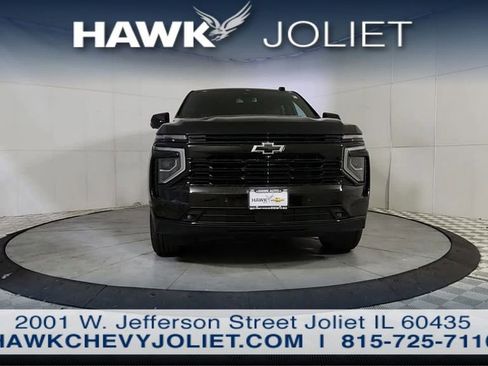 Used 2026 Chevrolet Tahoe RST AWD/4WD image 2