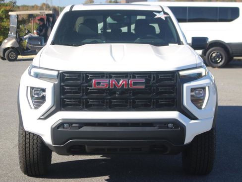 New 2025 GMC Canyon Elevation w/ Convenience Package image 2