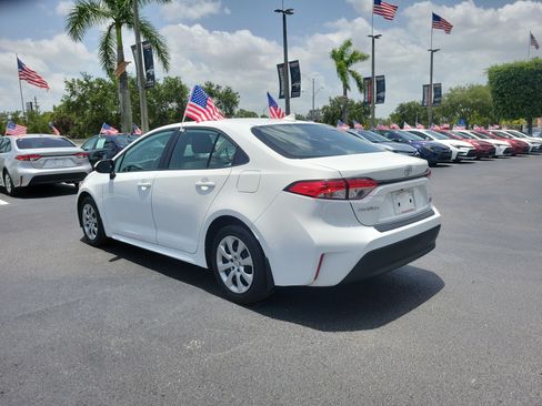 Used 2025 Toyota Corolla LE FWD image 8