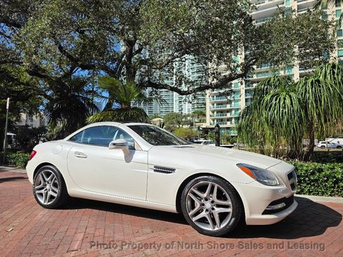 Used 2014 Mercedes-Benz SLK 250 image 11