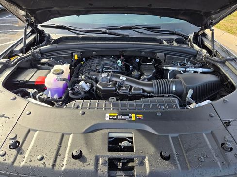 New 2025 Jeep Grand Cherokee Altitude image 30