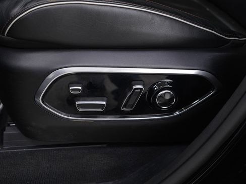 Used 2023 Jeep Grand Cherokee L Summit w/ Advanced Protech Group IV image 30