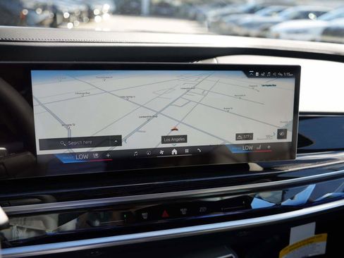 New 2026 BMW 740i w/ Premium Package image 21