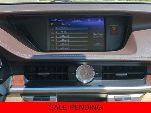 Used 2018 Lexus ES 350 w/ Luxury Package w/Wood Trim FWD image 16