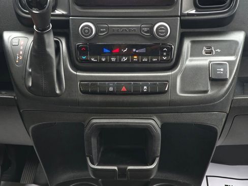 Used 2025 RAM ProMaster 2500 w/ Convenience Group FWD image 22