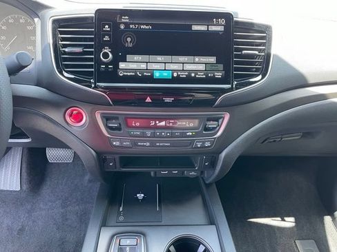 Used 2025 Honda Ridgeline TrailSport image 8