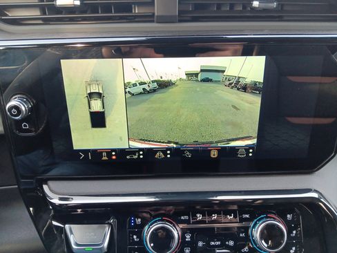New 2026 GMC Sierra 2500 AT4 w/ AT4 Premium Plus Package AWD/4WD image 10