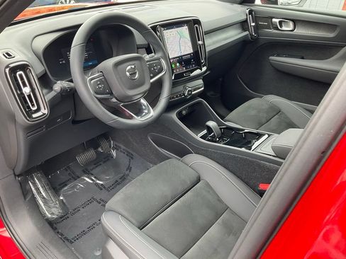 Used 2023 Volvo C40 P8 Recharge Ultimate AWD/4WD image 6