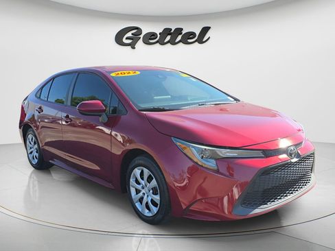 Used 2022 Toyota Corolla LE FWD image 3