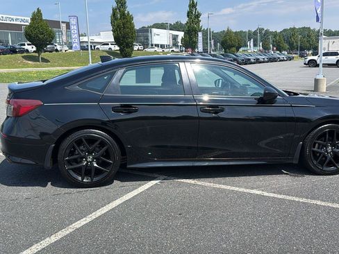 Used 2025 Honda Civic Sport image 4