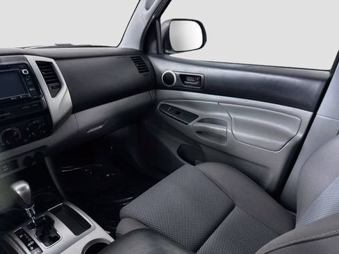 Used 2015 Toyota Tacoma PreRunner w/ TRD Off-Road Package RWD image 22